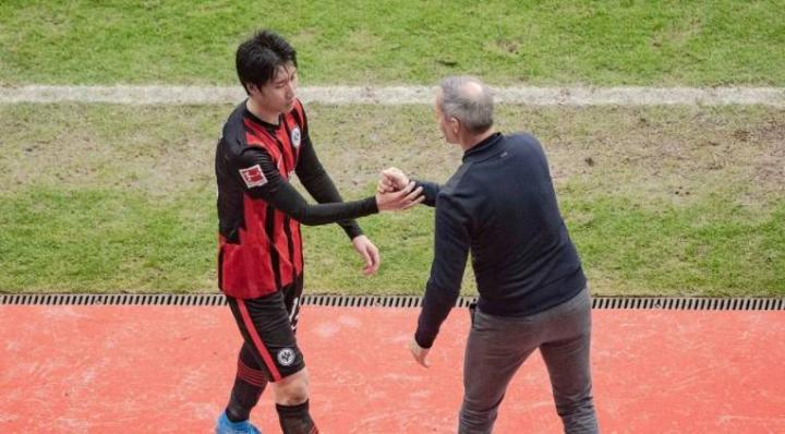 敌情观察室 蓝武士的前场核心镰田大地 中国 日本 法兰克福 镰田大地 懂球帝 敌情观察室 蓝武士的前场核心镰田大地 中国 日本 法兰克福 镰田大地 懂球帝