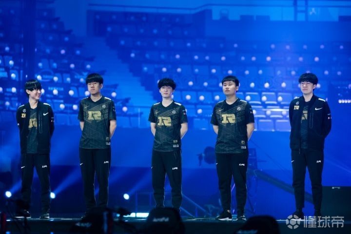 rng教练poppyfaker是我一直以来心目中非常敬畏的一名选手