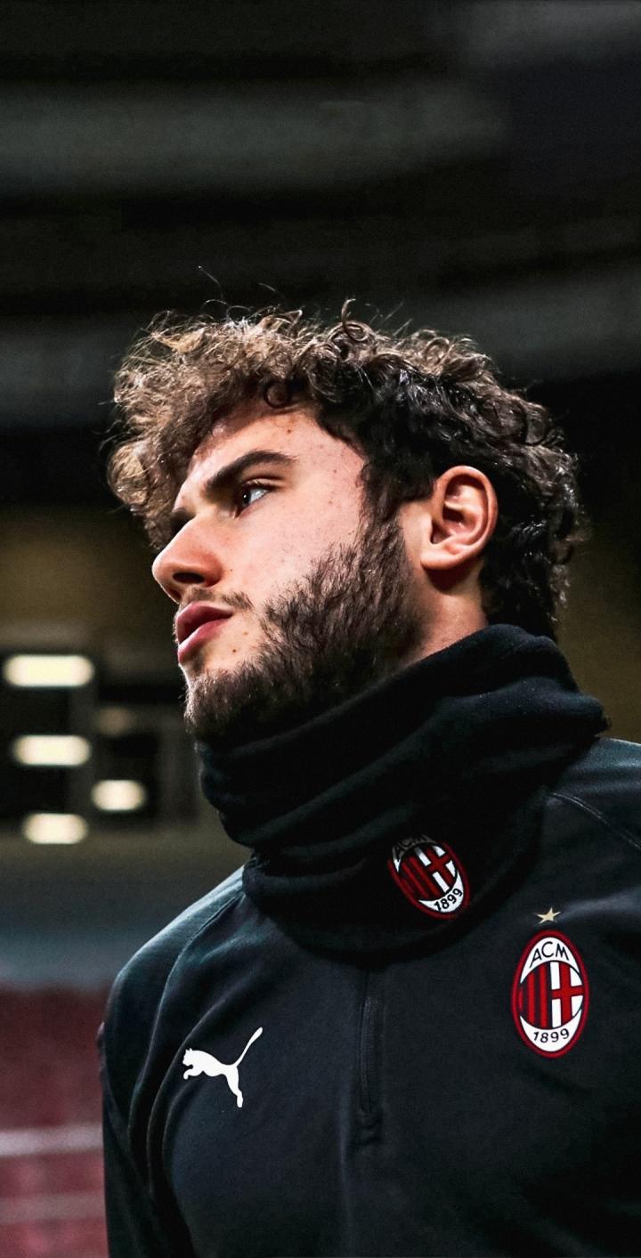 红黑人物志丨卡拉锋从磨砺出|ac米兰|亚特兰大|卡拉布里亚|懂球帝