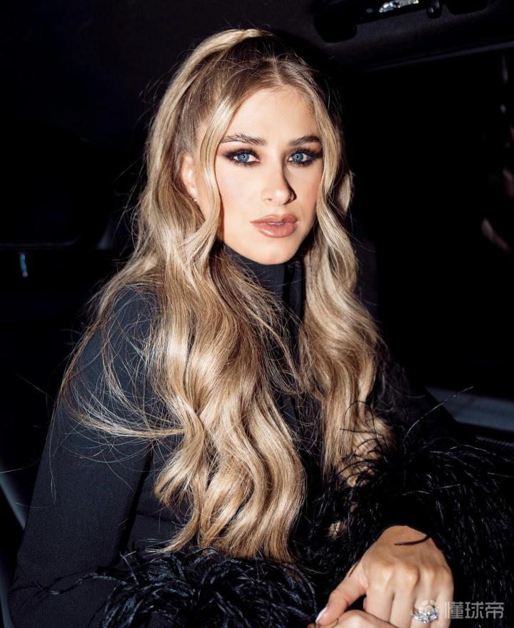 丨足球动态丨博格巴妻子祖拉依更新社交媒体她晒出