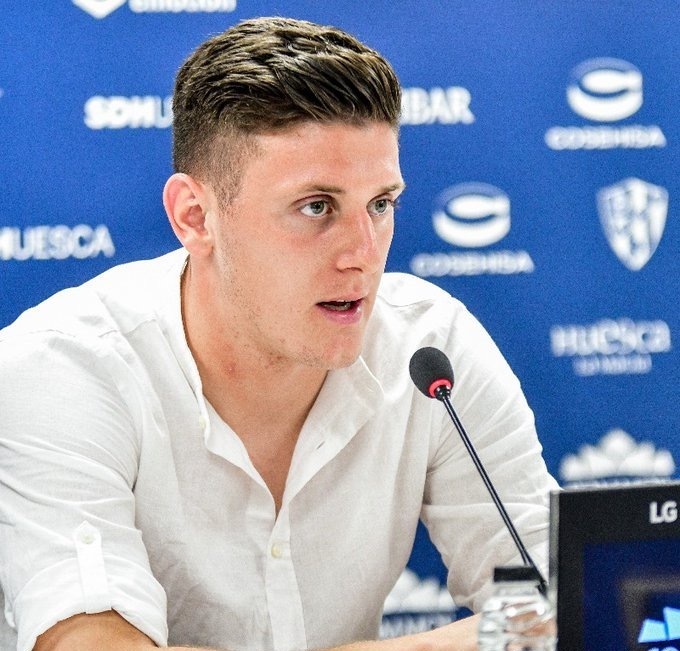 在今年夏窗关闭前,阿道夫·盖奇从莫斯科中央陆军租.