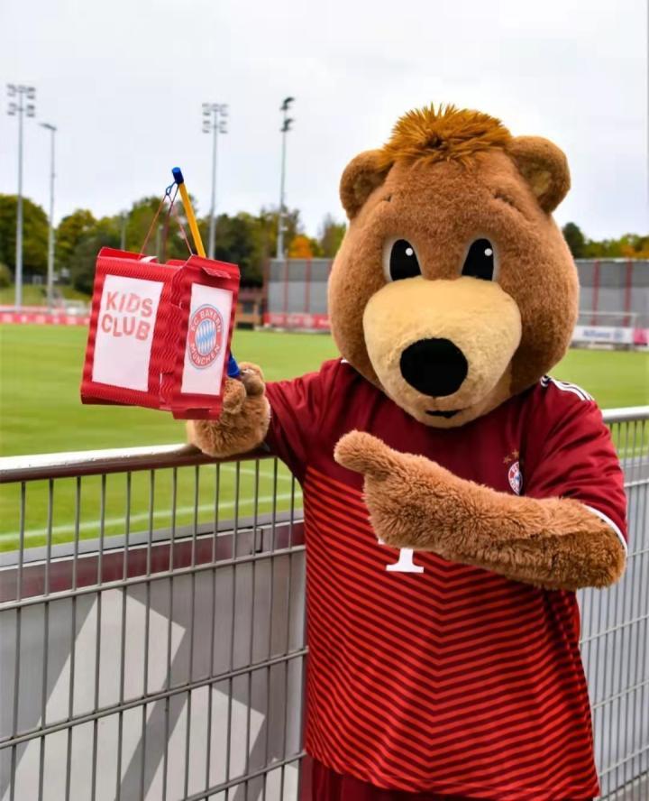 图说i 拜仁"伯尼熊"近期动态,仁迷猜猜最后一.