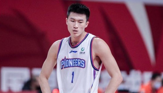 CBA综述：广东惨败浙江尝赛季首败，陶汉林34 18山东战胜新疆
