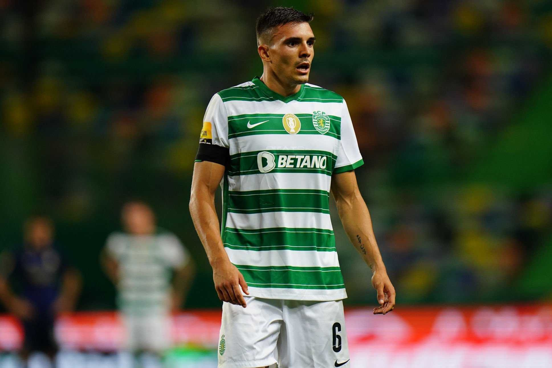 葡媒巴黎有意引进葡体中场帕利尼亚取代达尼洛佩雷拉