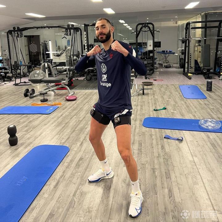 队报本泽马轻度肌肉疲劳但可出战哈萨克斯坦