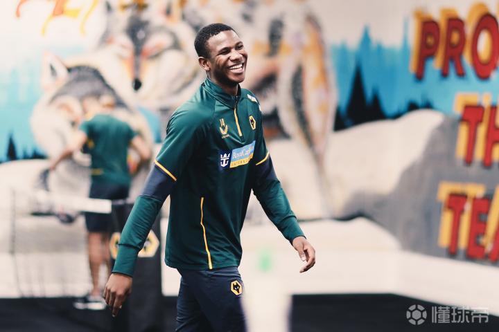 乐观进行康复的莫斯克拉~|狼队|莫斯克拉|懂球帝