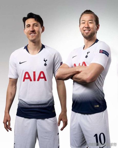 埃弗拉晒朴智星和c罗的合体照克里斯蒂星和朴纳尔多