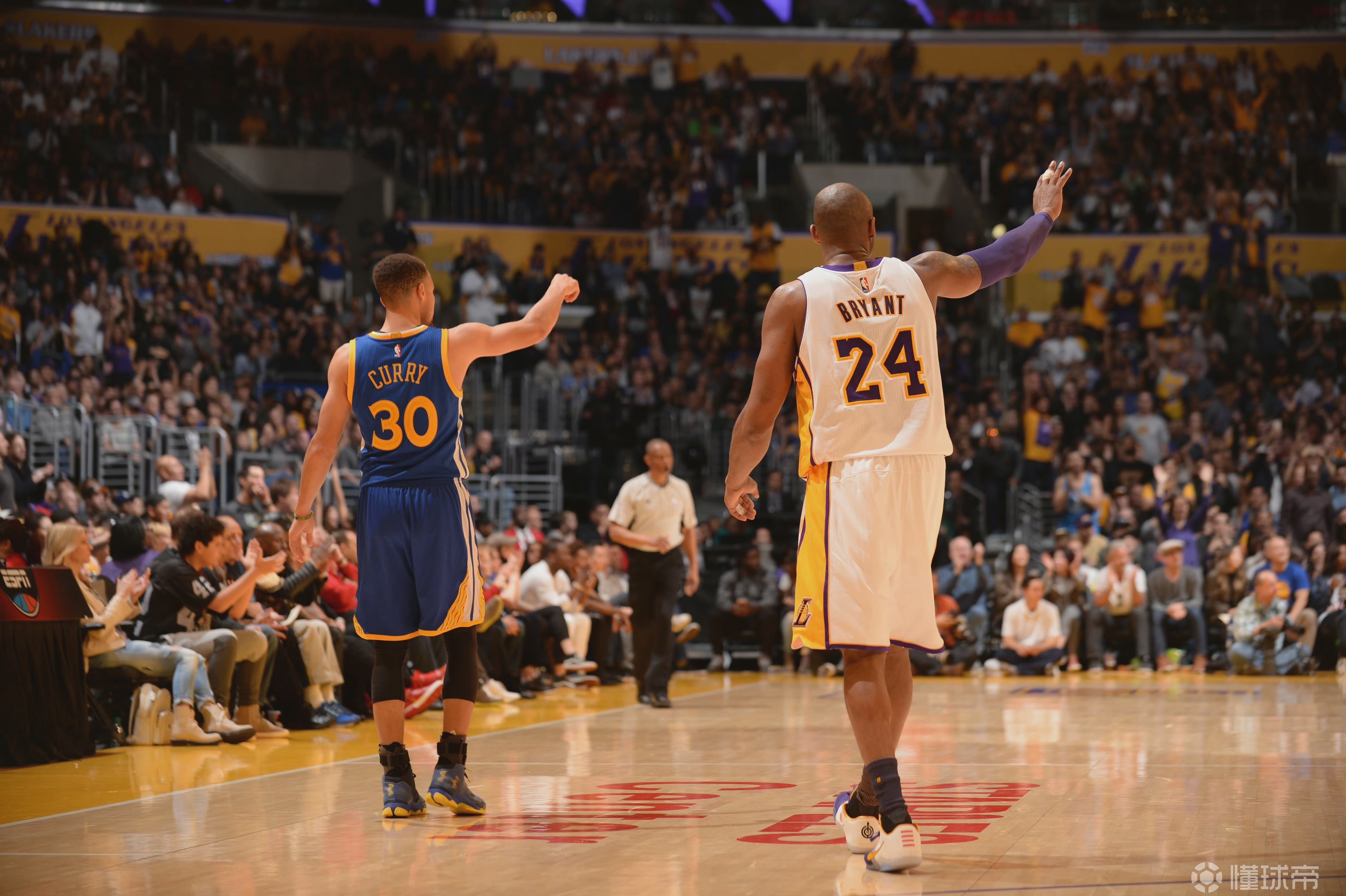 追平科比!库里生涯单节20 次数来到36次,并列nba历史第一