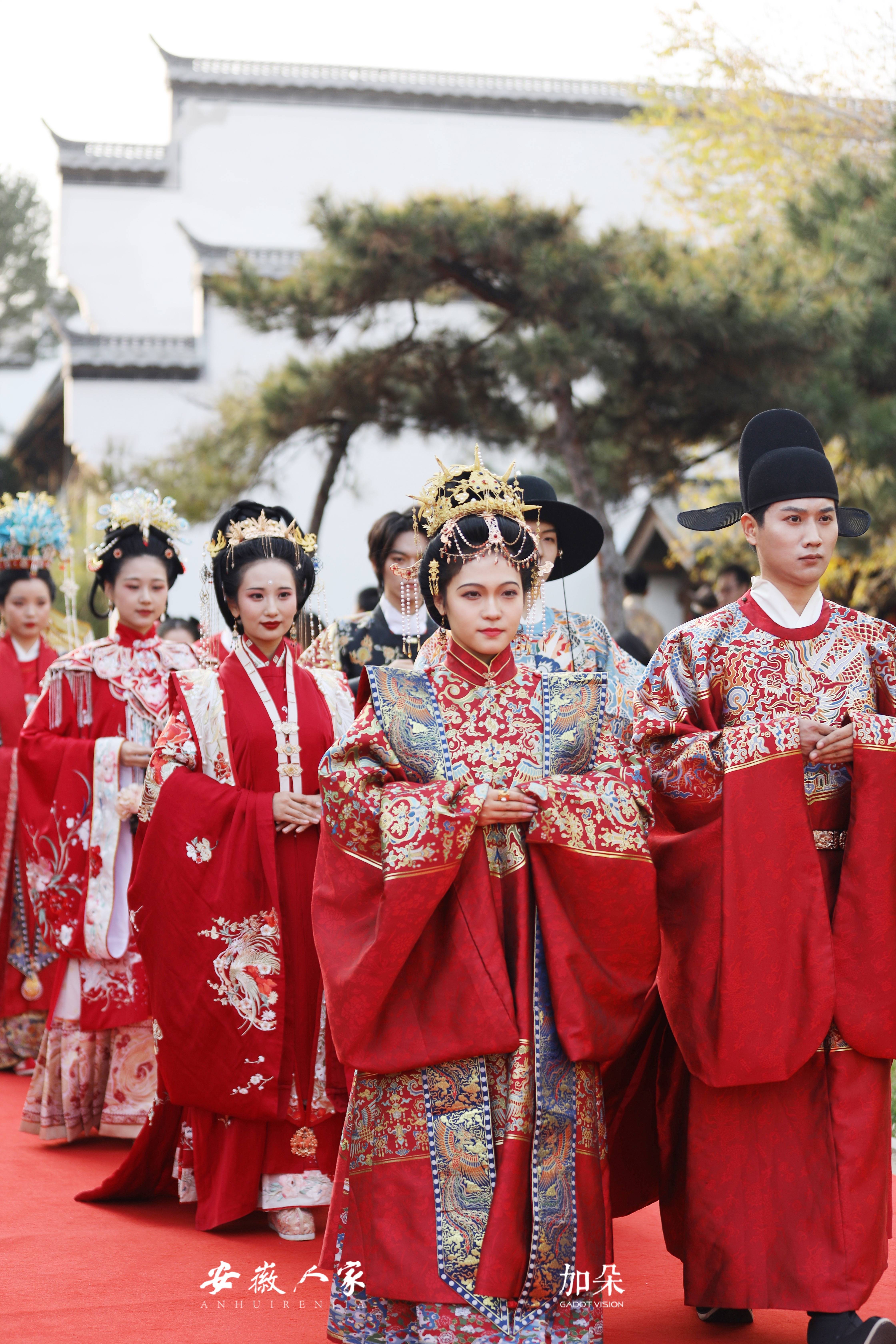 一场盛大的沉浸式汉服婚礼秀在安徽人家舜庐隆重上演