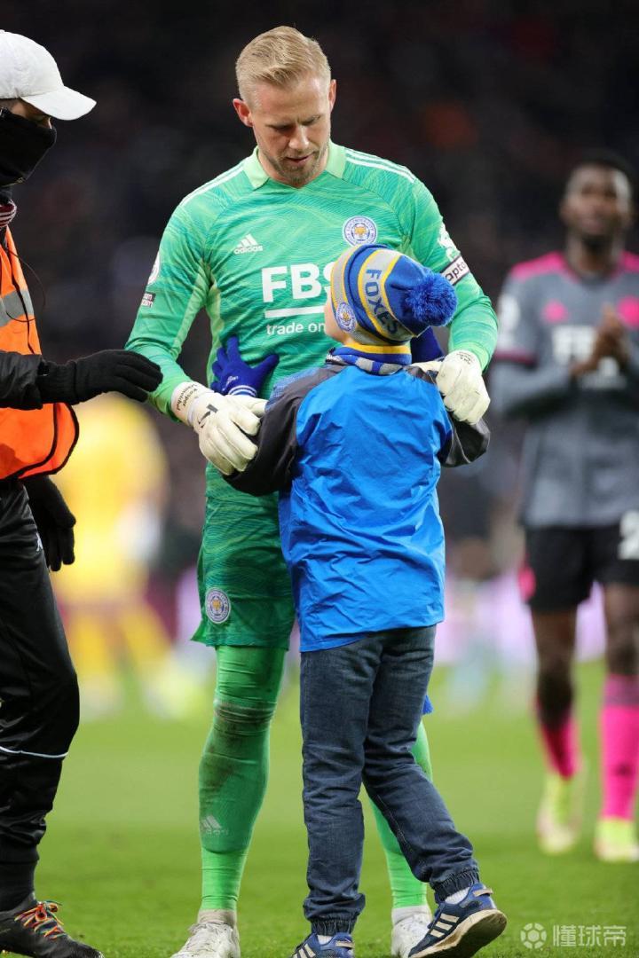 关于莱斯特城队长舒梅切尔的伤情injurye