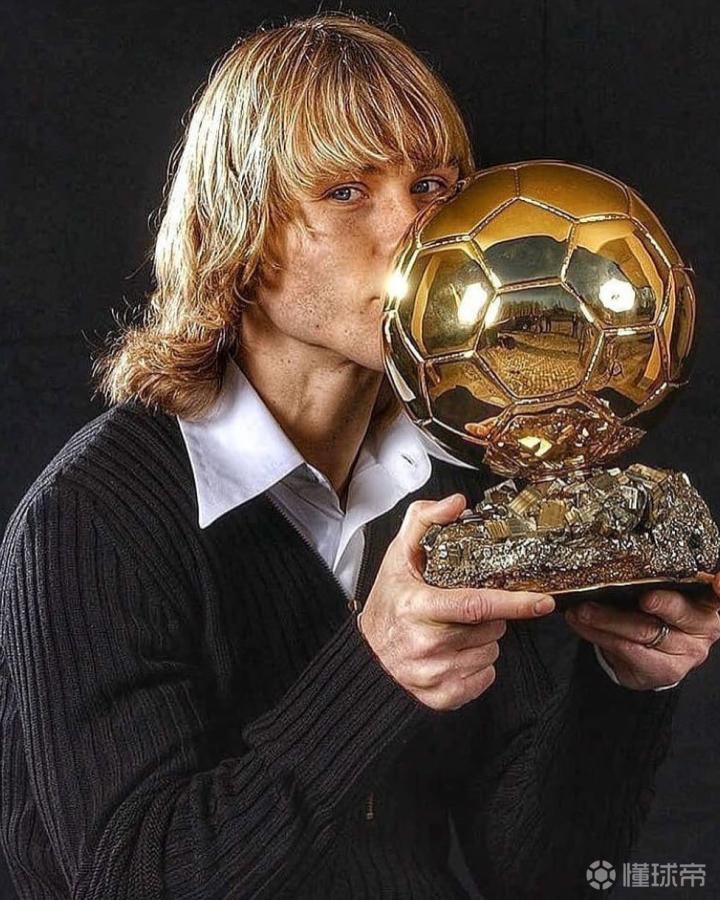 绿茵场上的高颜值球员捷克传奇内德维德