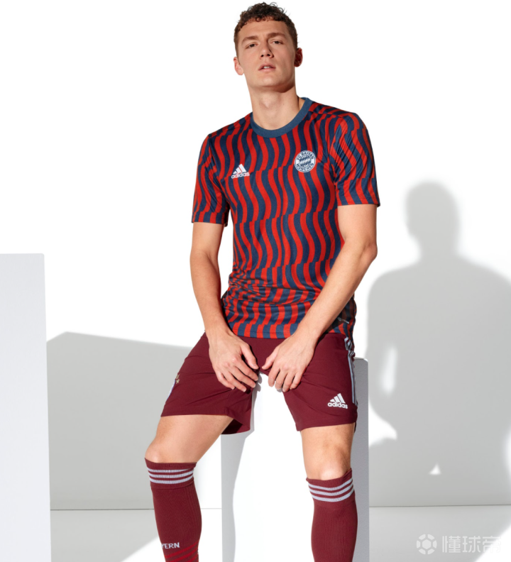 阿迪达斯发布拜仁2022赛前训练服