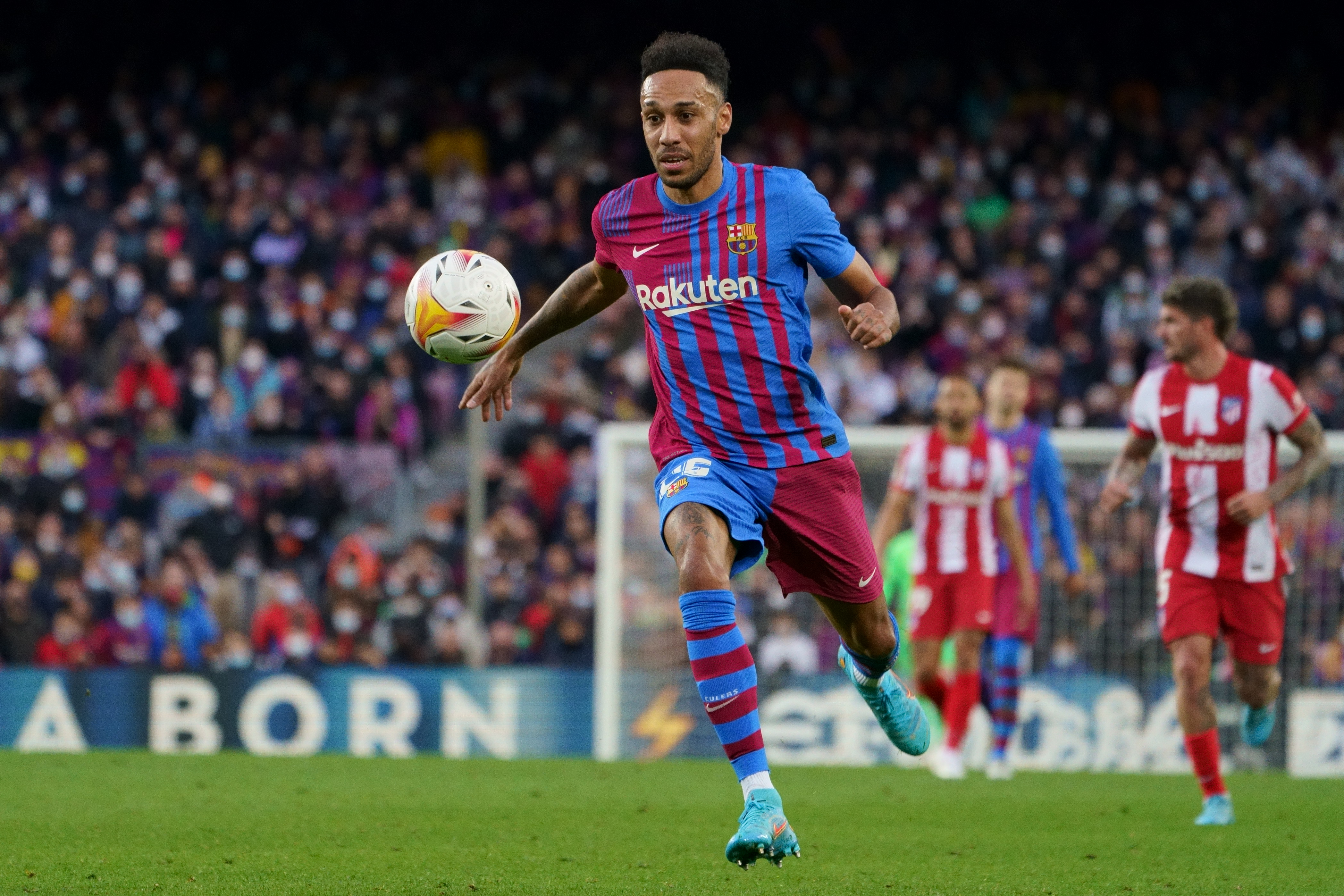 aubameyang)是这个冬窗加盟巴萨的第四位球员,这位加蓬前锋在上周抵达