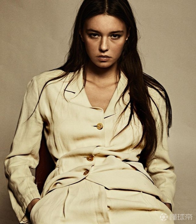 意媒小基耶萨和意女模传出绯闻小基耶萨多次给她点赞留言