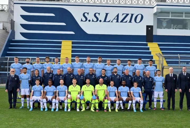 拉齐奥本赛季全家福照片出炉