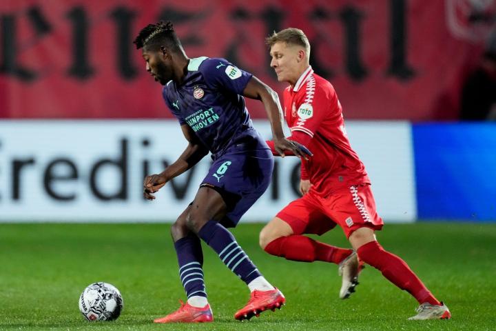 荷甲第28轮特温特33psv埃因霍温