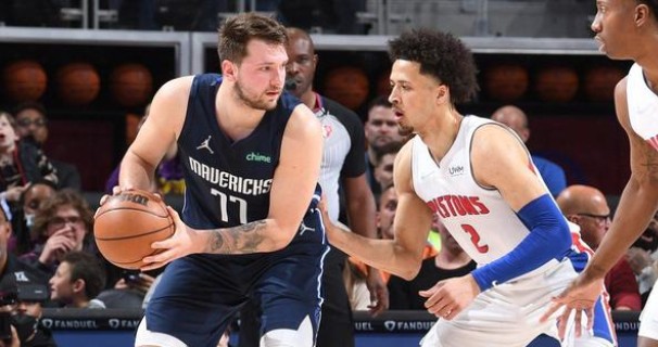 NBA战报：东契奇26 8 14，布伦森24 6，独行侠131-113胜活塞