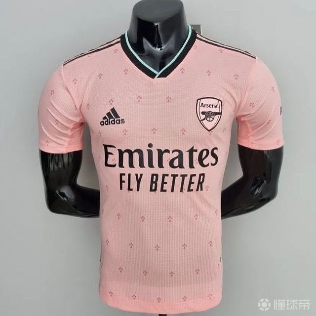 阿森纳下个赛季第二客场队服赏析樱花粉彰显个性与