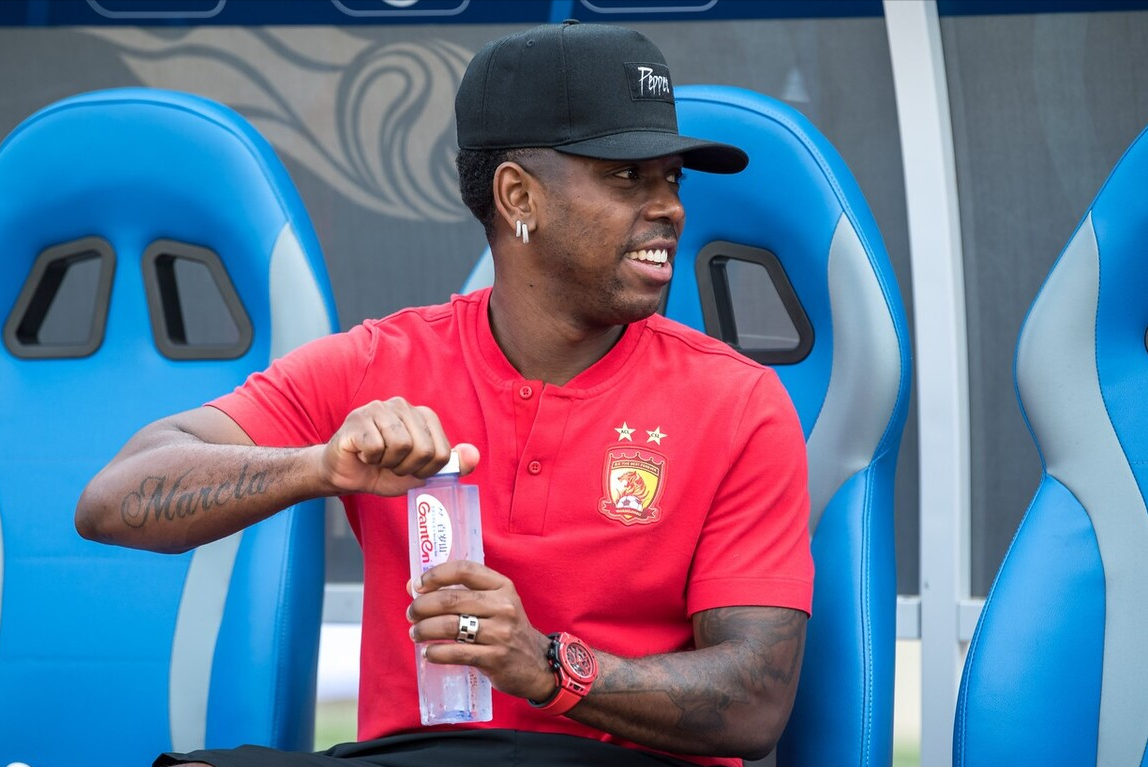 费南多去哪里了街头踢野球无人问津与国足渐行渐远