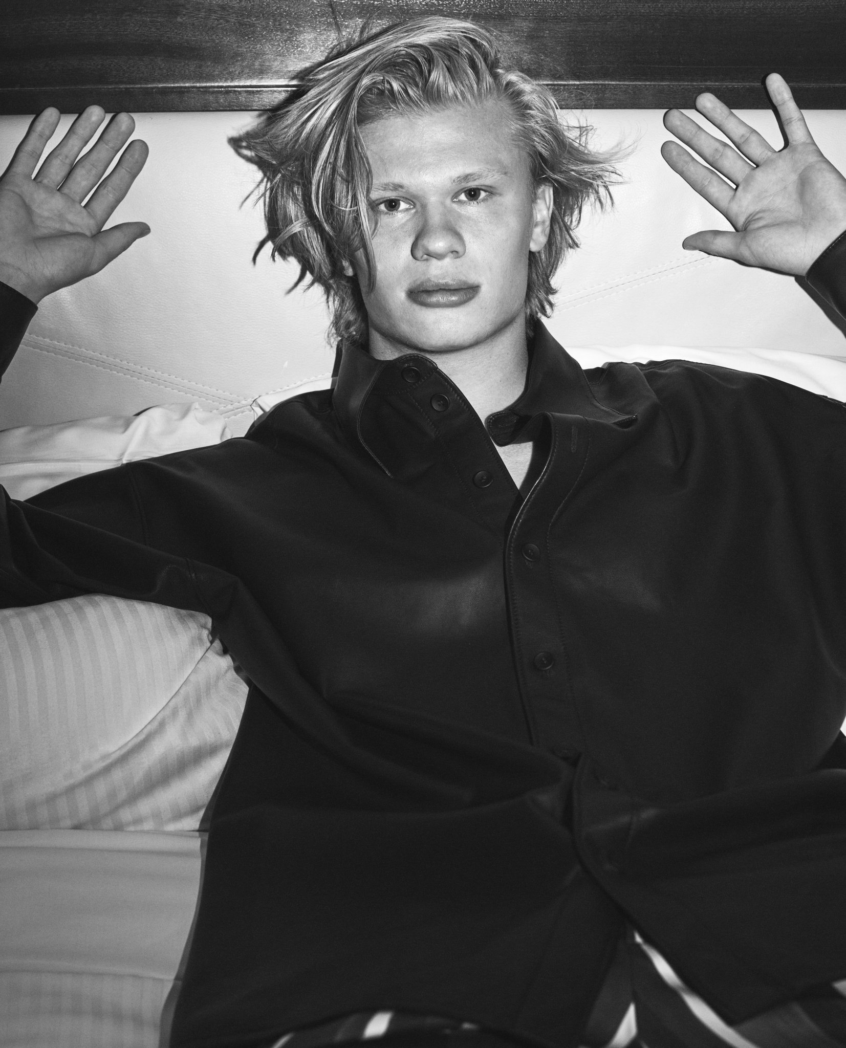 曼城下赛季新人前锋哈兰德图片大全流量警告