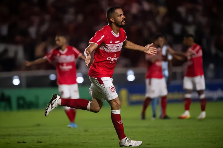 2022巴乙8轮巴伊亚击垮黑桥克鲁塞罗豪取5连胜