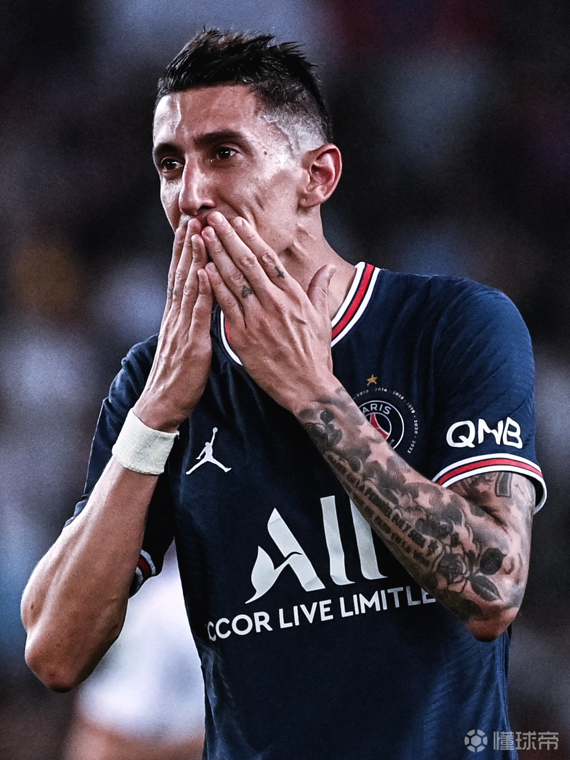 迪马利亚用进球飞吻和眼泪告别巴黎圣日耳曼