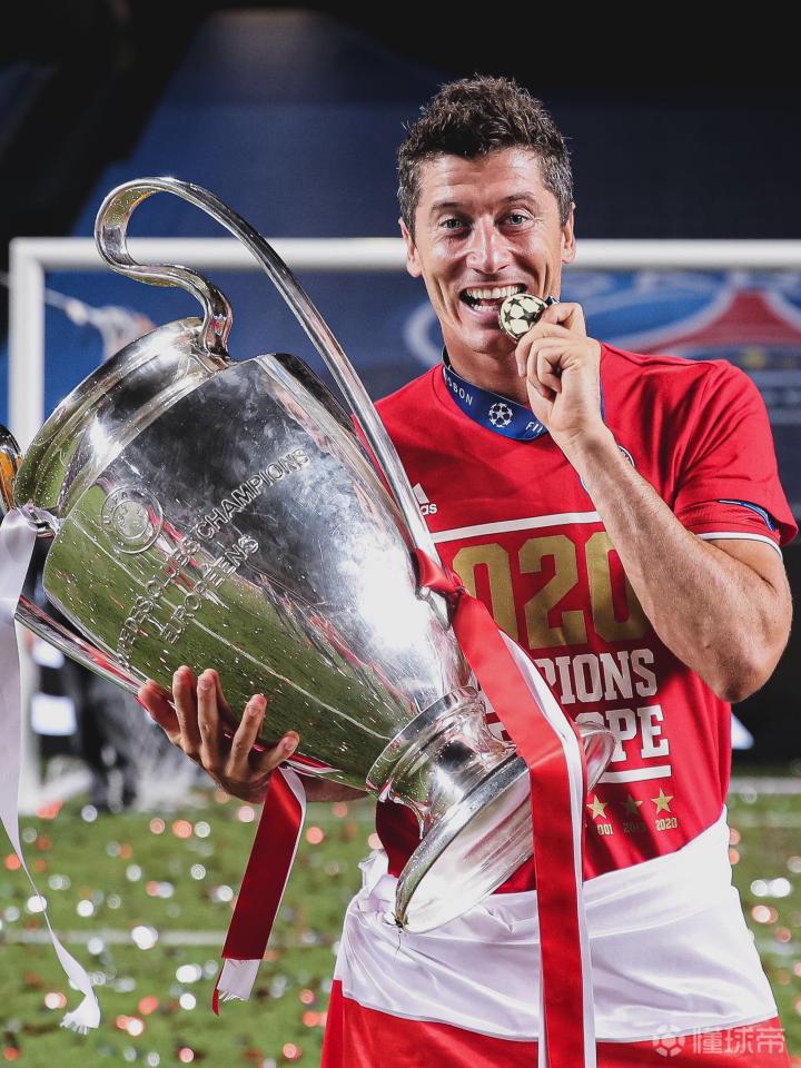 回看莱万的拜仁生涯,只能用不可思议来形容.|拜仁慕尼黑|莱万多夫斯基