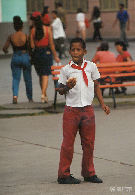 1998古巴第二张红领巾