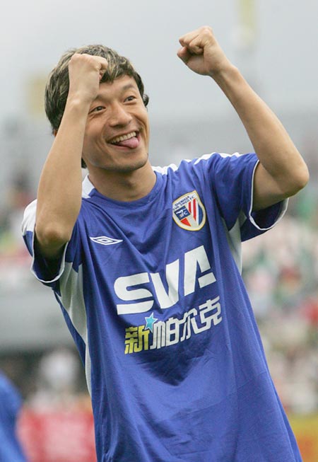 从申花三剑客到压着打谢晖从来没有停止过折腾