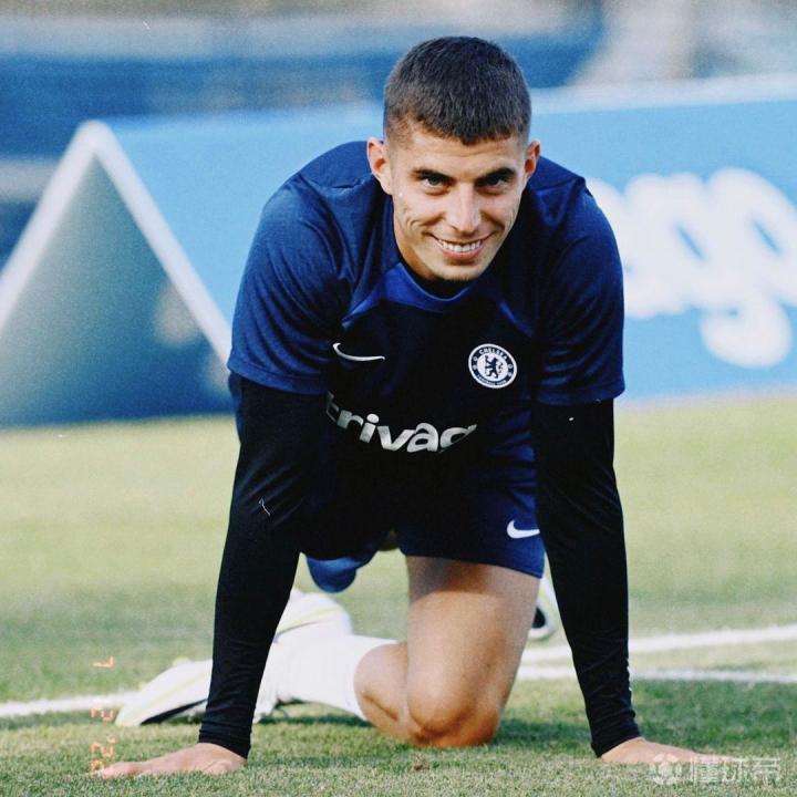 建议白天观看丨哈弗茨在社媒上晒训练照我们回来了