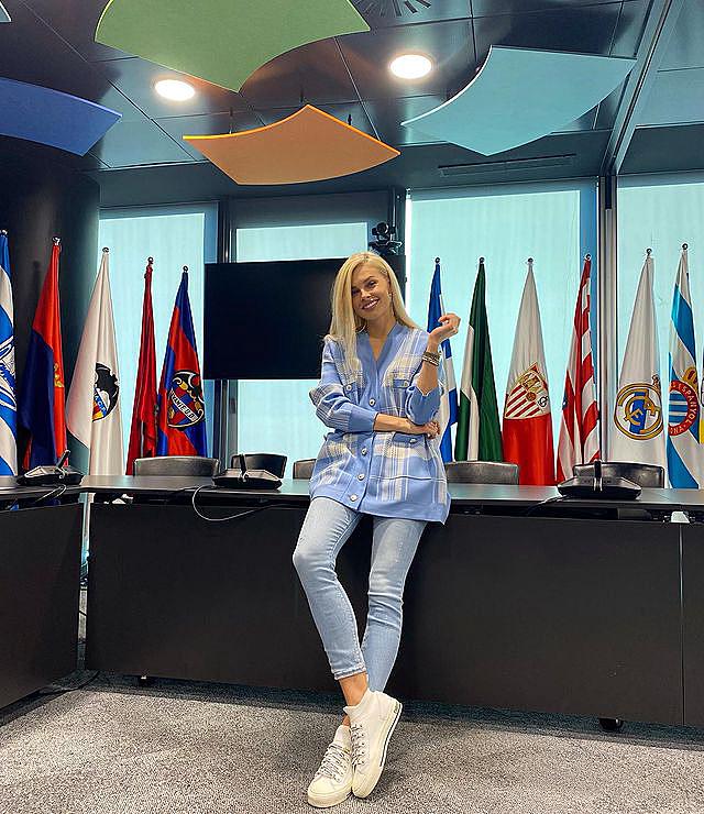 蓝月美人记no15津琴科妻子弗拉达塞丹