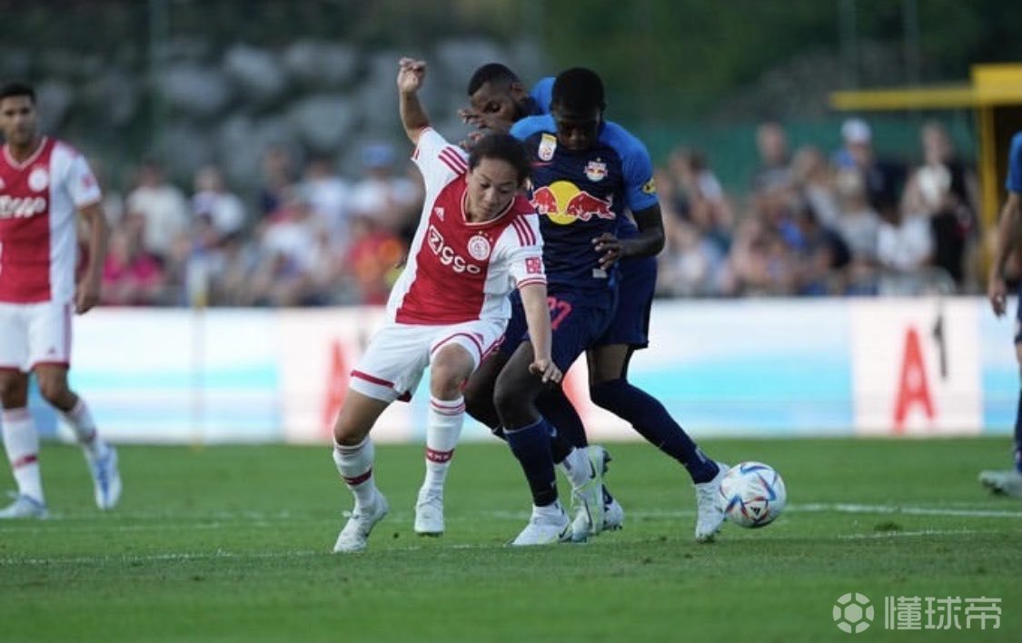 友谊赛占天乐替补登场阿贾克斯胜红牛北京时间今