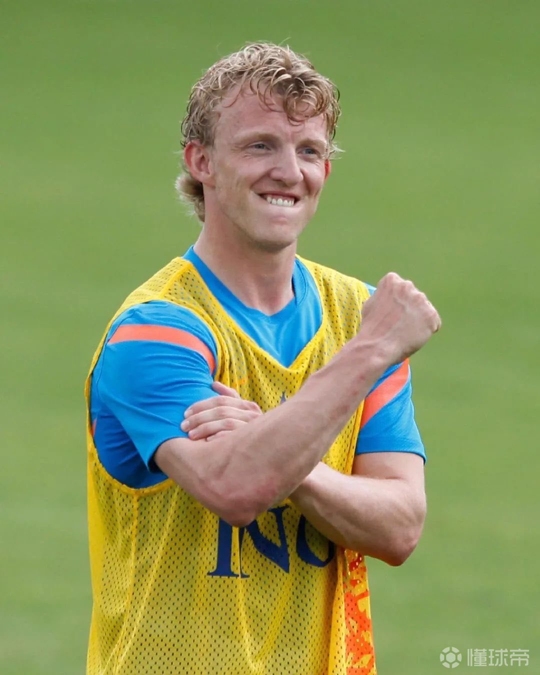 勤恳拼搏热血这就是荷兰球员库伊特留给球迷