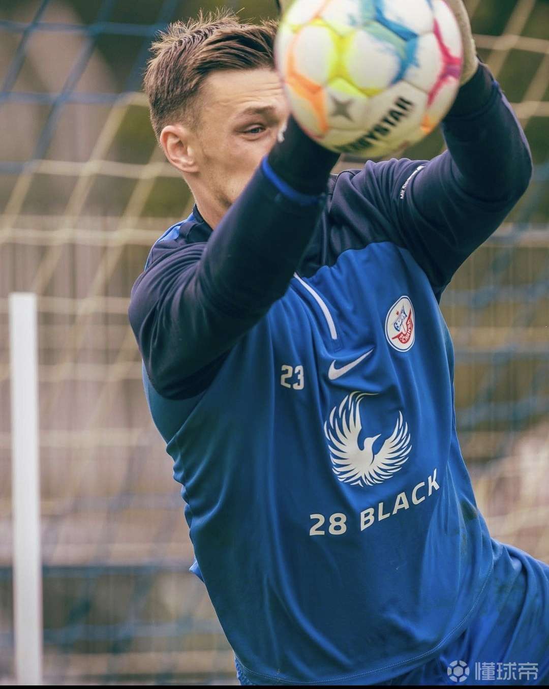 训练照||备战杜塞尔多夫[红心]莱因将错过周末的...